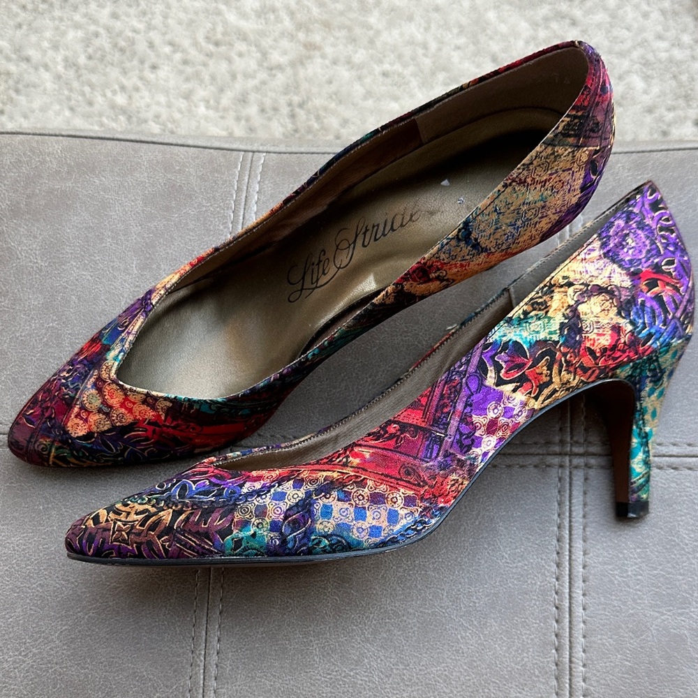 Life Stride Women's Colorful Patterned Heels vintage